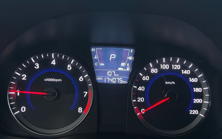 Hyundai Solaris II рестайлинг, 2011 год, 650 000 рублей, 8 фотография