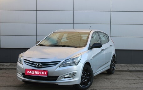 Hyundai Solaris II рестайлинг, 2015 год, 1 035 000 рублей, 1 фотография