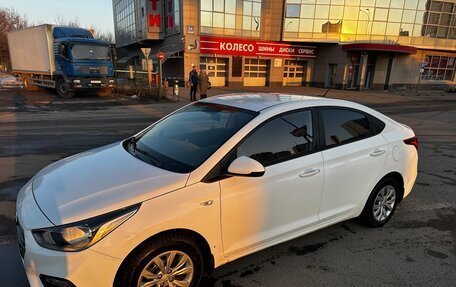 Hyundai Solaris II рестайлинг, 2019 год, 1 240 000 рублей, 2 фотография