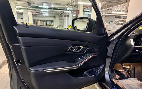 BMW 3 серия, 2020 год, 3 900 000 рублей, 15 фотография