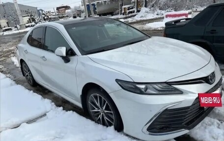 Toyota Camry, 2022 год, 3 900 000 рублей, 3 фотография