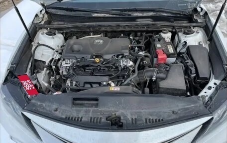 Toyota Camry, 2022 год, 3 900 000 рублей, 10 фотография