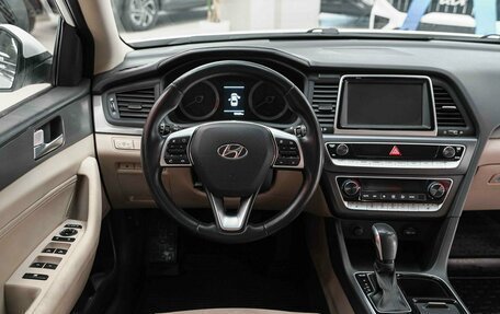Hyundai Sonata VII, 2019 год, 1 790 000 рублей, 13 фотография