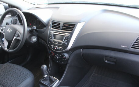 Hyundai Solaris II рестайлинг, 2015 год, 1 035 000 рублей, 11 фотография