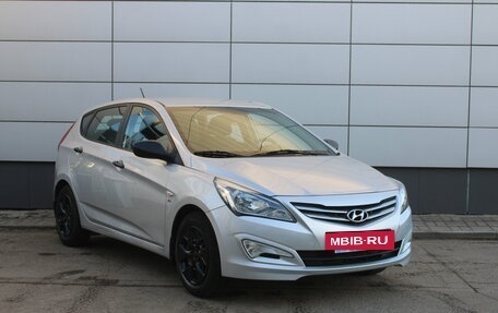 Hyundai Solaris II рестайлинг, 2015 год, 1 035 000 рублей, 3 фотография