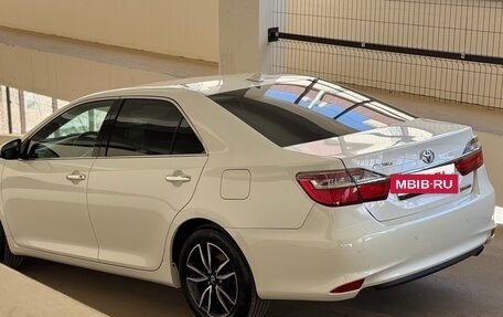 Toyota Camry, 2017 год, 2 275 000 рублей, 3 фотография