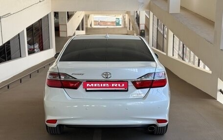 Toyota Camry, 2017 год, 2 275 000 рублей, 4 фотография