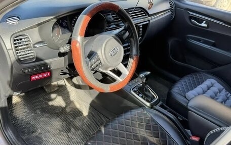 KIA Rio IV, 2018 год, 1 350 000 рублей, 1 фотография