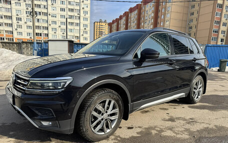 Volkswagen Tiguan II, 2020 год, 2 900 000 рублей, 2 фотография