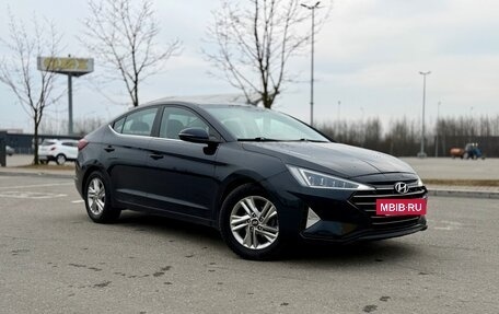 Hyundai Elantra VI рестайлинг, 2019 год, 935 000 рублей, 2 фотография