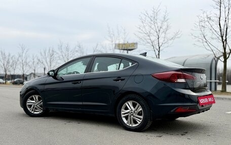 Hyundai Elantra VI рестайлинг, 2019 год, 935 000 рублей, 4 фотография