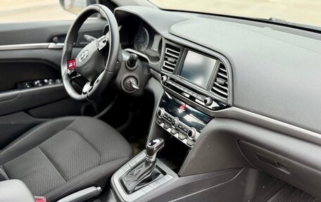 Hyundai Elantra VI рестайлинг, 2019 год, 935 000 рублей, 17 фотография