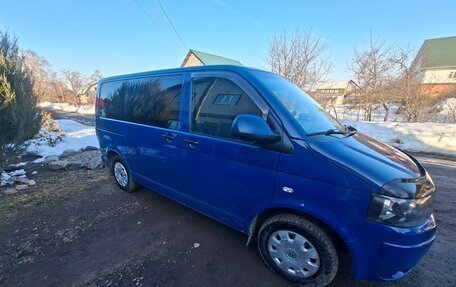 Volkswagen Caravelle T5, 2010 год, 1 960 000 рублей, 3 фотография