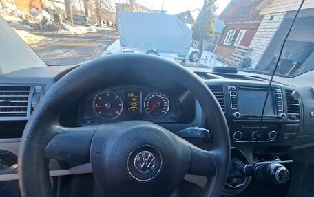 Volkswagen Caravelle T5, 2010 год, 1 960 000 рублей, 8 фотография