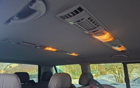 Volkswagen Caravelle T5, 2010 год, 1 960 000 рублей, 10 фотография