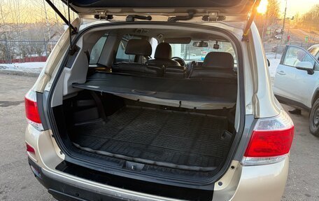 Toyota Highlander III, 2011 год, 2 450 000 рублей, 5 фотография