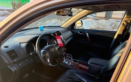 Toyota Highlander III, 2011 год, 2 450 000 рублей, 8 фотография