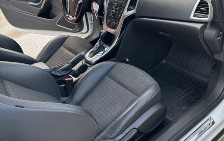 Opel Astra J, 2013 год, 1 210 000 рублей, 18 фотография