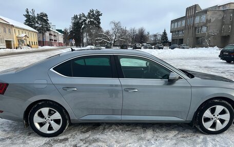 Skoda Superb III рестайлинг, 2016 год, 2 100 000 рублей, 4 фотография