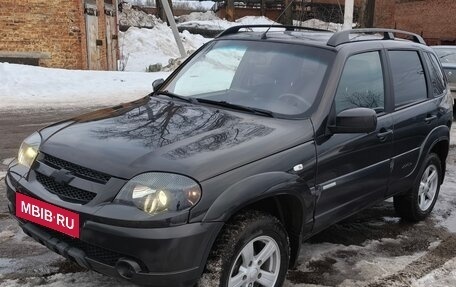 Chevrolet Niva I рестайлинг, 2014 год, 680 000 рублей, 2 фотография