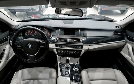 BMW 5 серия, 2016 год, 1 900 000 рублей, 17 фотография