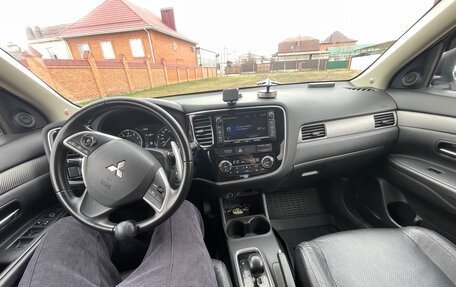 Mitsubishi Outlander III рестайлинг 3, 2014 год, 1 590 000 рублей, 1 фотография