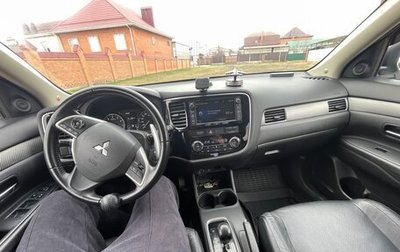 Mitsubishi Outlander III рестайлинг 3, 2014 год, 1 590 000 рублей, 1 фотография