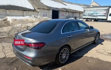 Mercedes-Benz E-Класс, 2022 год, 6 100 000 рублей, 4 фотография