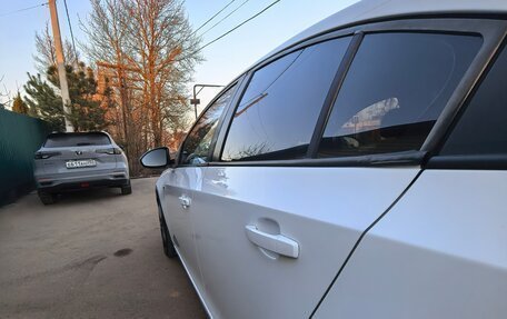 Chevrolet Cruze II, 2011 год, 800 000 рублей, 3 фотография