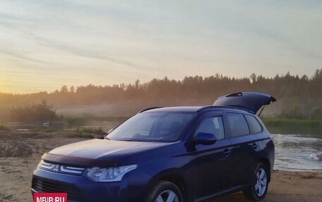 Mitsubishi Outlander III рестайлинг 3, 2013 год, 1 150 000 рублей, 5 фотография