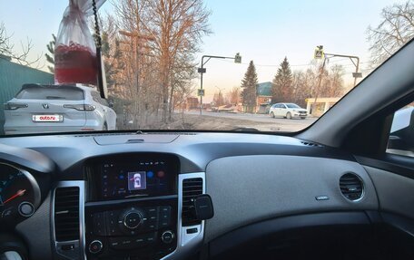 Chevrolet Cruze II, 2011 год, 800 000 рублей, 10 фотография