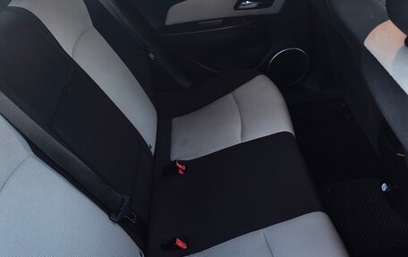 Chevrolet Cruze II, 2011 год, 800 000 рублей, 13 фотография