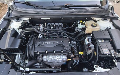 Chevrolet Cruze II, 2011 год, 800 000 рублей, 16 фотография