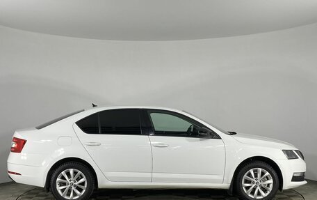 Skoda Octavia, 2017 год, 1 450 000 рублей, 10 фотография