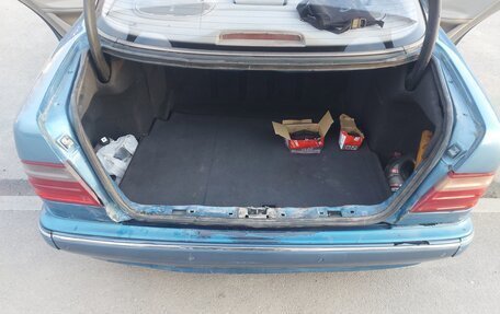 Mercedes-Benz E-Класс, 1999 год, 380 000 рублей, 9 фотография