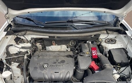 Mitsubishi Outlander III рестайлинг 3, 2014 год, 1 590 000 рублей, 5 фотография