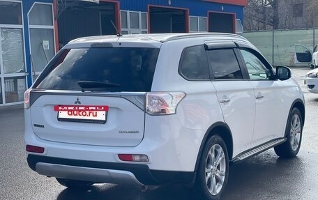 Mitsubishi Outlander III рестайлинг 3, 2014 год, 1 590 000 рублей, 21 фотография