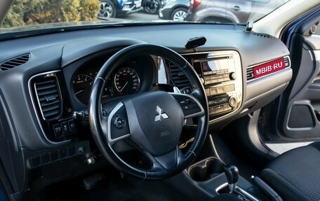 Mitsubishi Outlander III рестайлинг 3, 2014 год, 1 428 000 рублей, 17 фотография