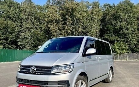 Volkswagen Multivan T6 рестайлинг, 2015 год, 3 200 000 рублей, 9 фотография