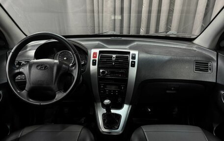 Hyundai Tucson III, 2006 год, 599 777 рублей, 13 фотография