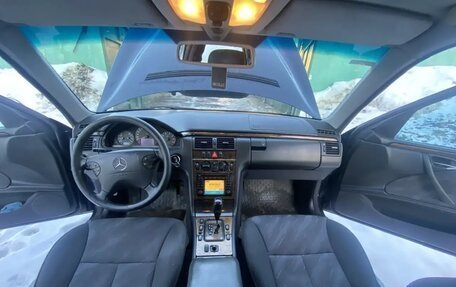 Mercedes-Benz E-Класс, 2000 год, 670 000 рублей, 3 фотография