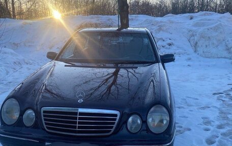 Mercedes-Benz E-Класс, 2000 год, 670 000 рублей, 1 фотография