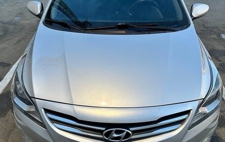 Hyundai Solaris II рестайлинг, 2015 год, 920 000 рублей, 1 фотография