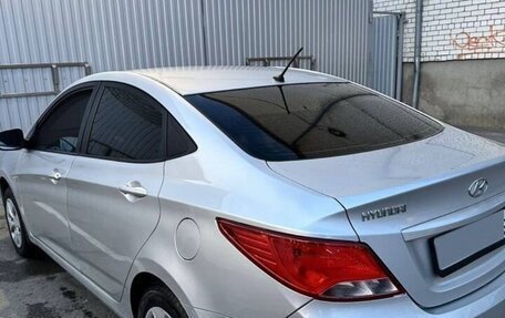 Hyundai Solaris II рестайлинг, 2015 год, 920 000 рублей, 4 фотография