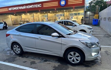 Hyundai Solaris II рестайлинг, 2015 год, 920 000 рублей, 2 фотография