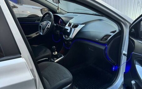 Hyundai Solaris II рестайлинг, 2015 год, 920 000 рублей, 9 фотография