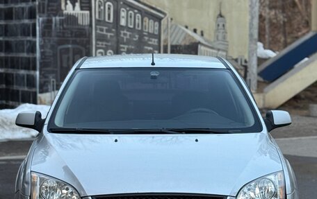 Ford Focus II рестайлинг, 2005 год, 329 000 рублей, 2 фотография