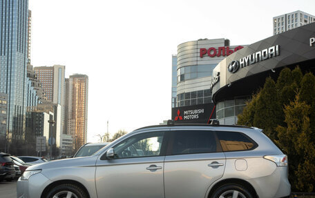 Mitsubishi Outlander III рестайлинг 3, 2014 год, 1 188 000 рублей, 6 фотография