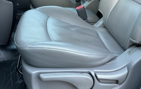 Hyundai Grand Starex Grand Starex I рестайлинг 2, 2014 год, 2 100 000 рублей, 10 фотография