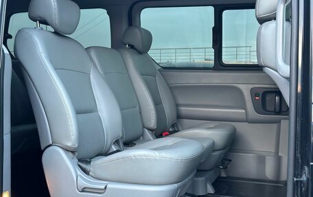 Hyundai Grand Starex Grand Starex I рестайлинг 2, 2014 год, 2 100 000 рублей, 24 фотография